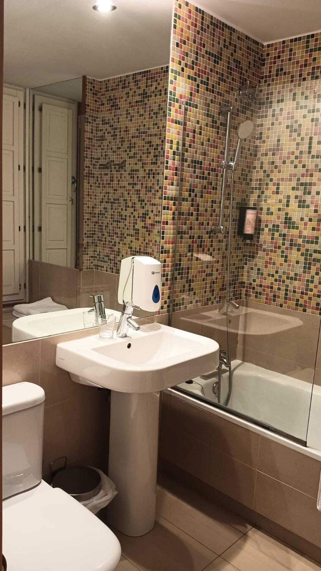 Gastro Hotel La Giraldilla Liérganes Værelse billede